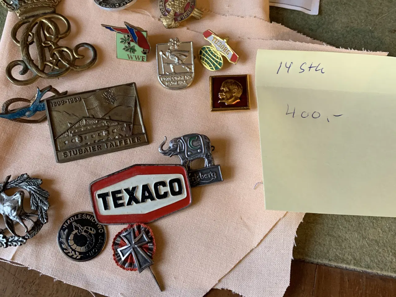 Billede 1 - Forskellige pin 