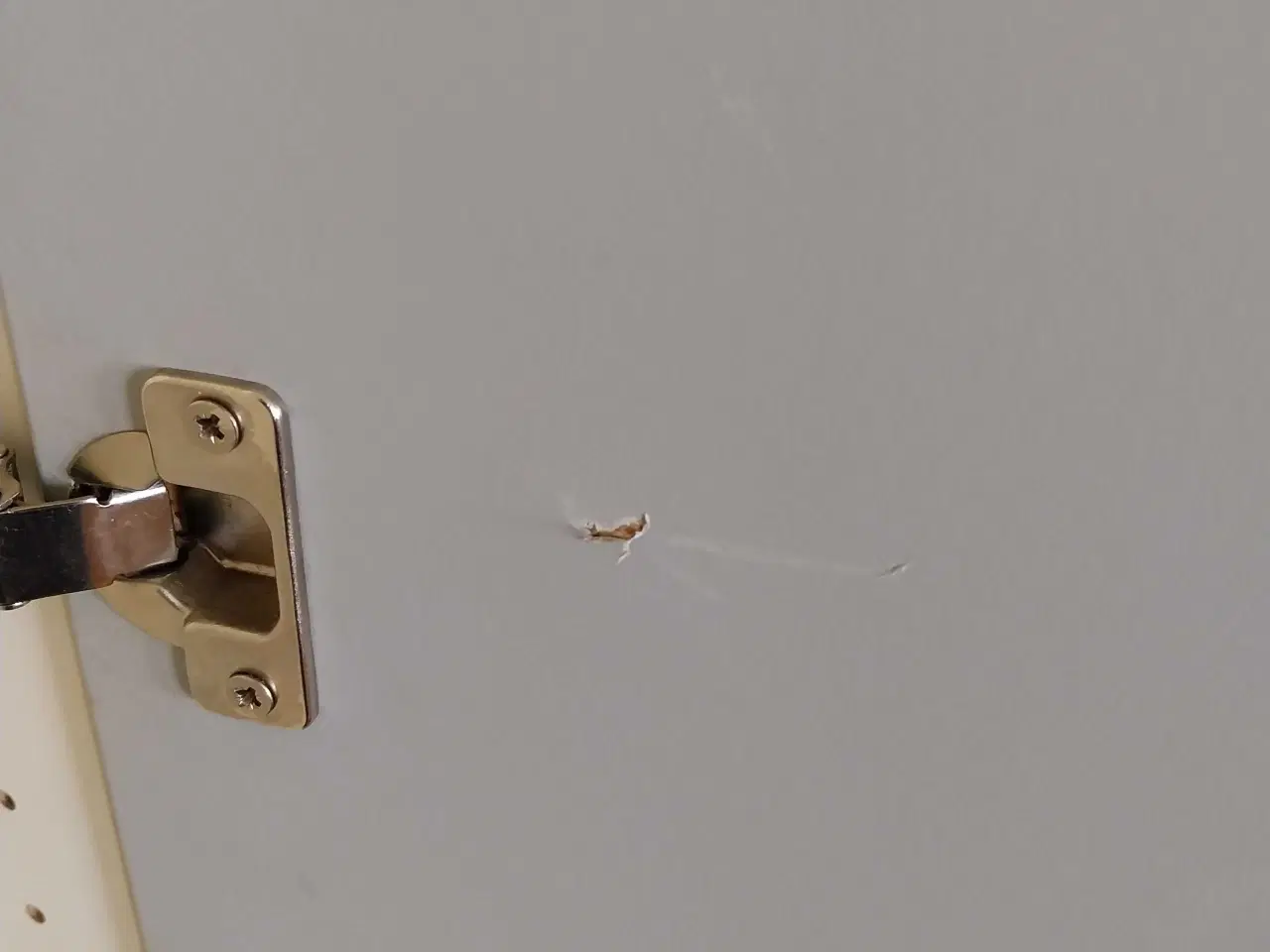 Billede 3 - Gratis IKEA skab med spejllåger 