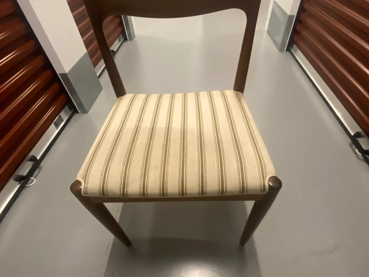 Billede 4 - 6 spisebordstole sælges 