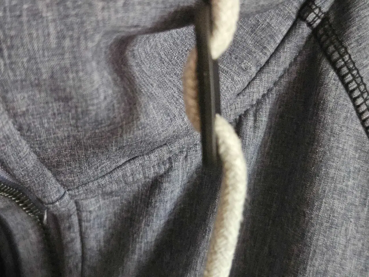 Billede 6 - VINDAFVISENDE JAKKE SOM NY 