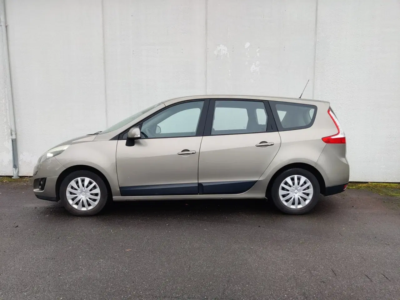 Billede 1 - Renault Grand Scenic III 1,4 TCe 130 Authentique 7prs