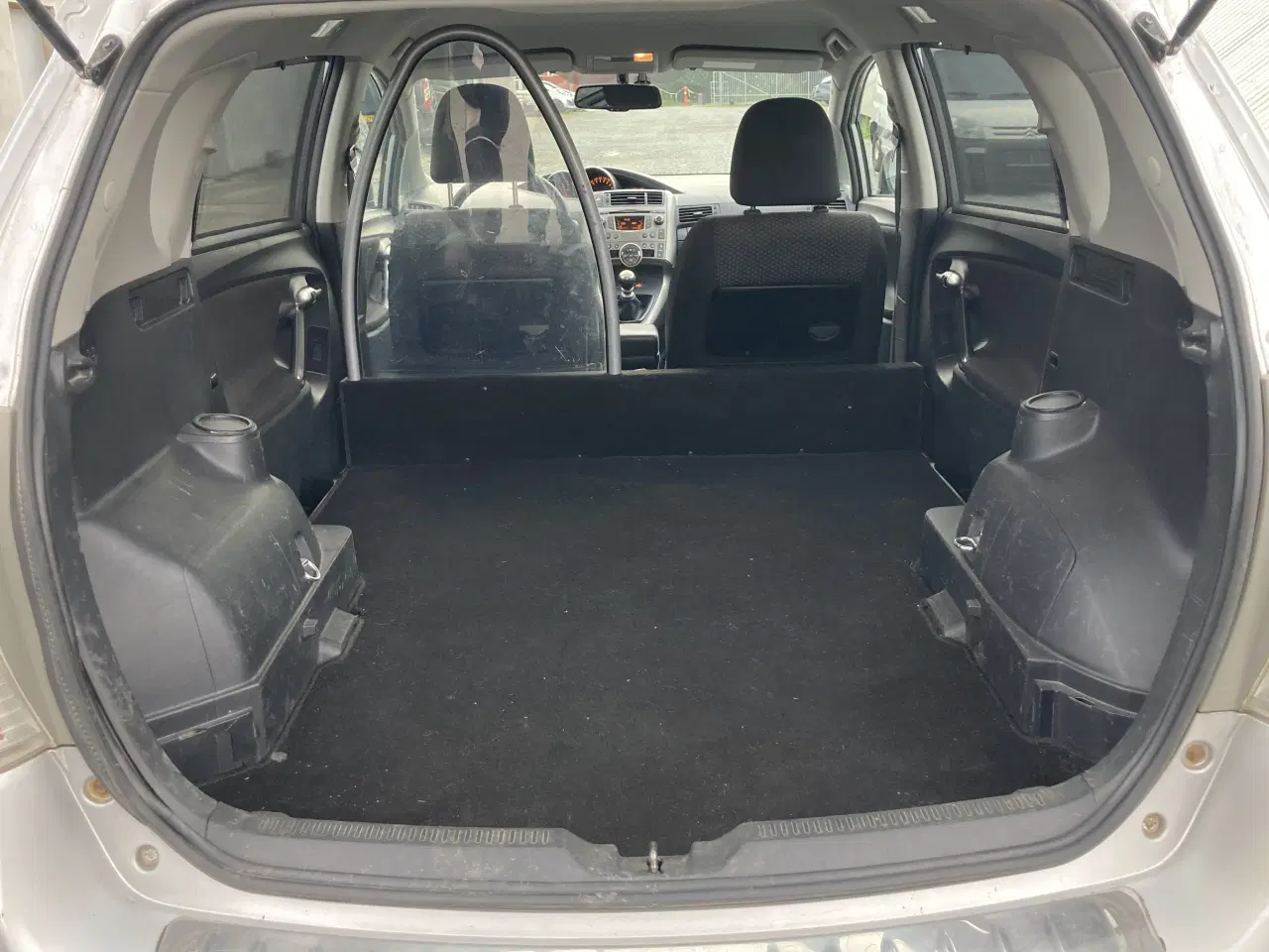 Billede 10 - Velholdt Toyota Sportsvan Nysynet