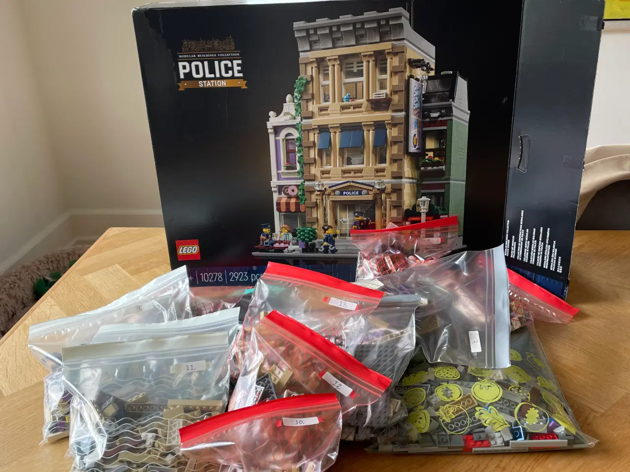 Billede 1 - Lego Politistation 10278