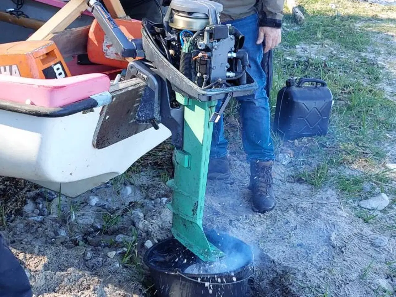 Billede 1 - Jolle med motor!