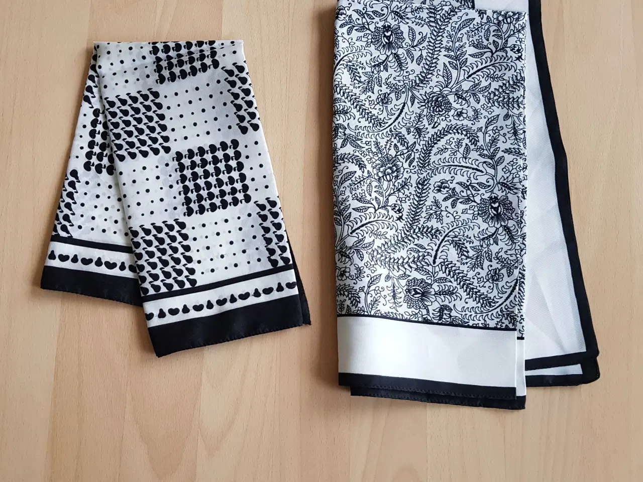 Billede 2 - 2 stk tørklæder