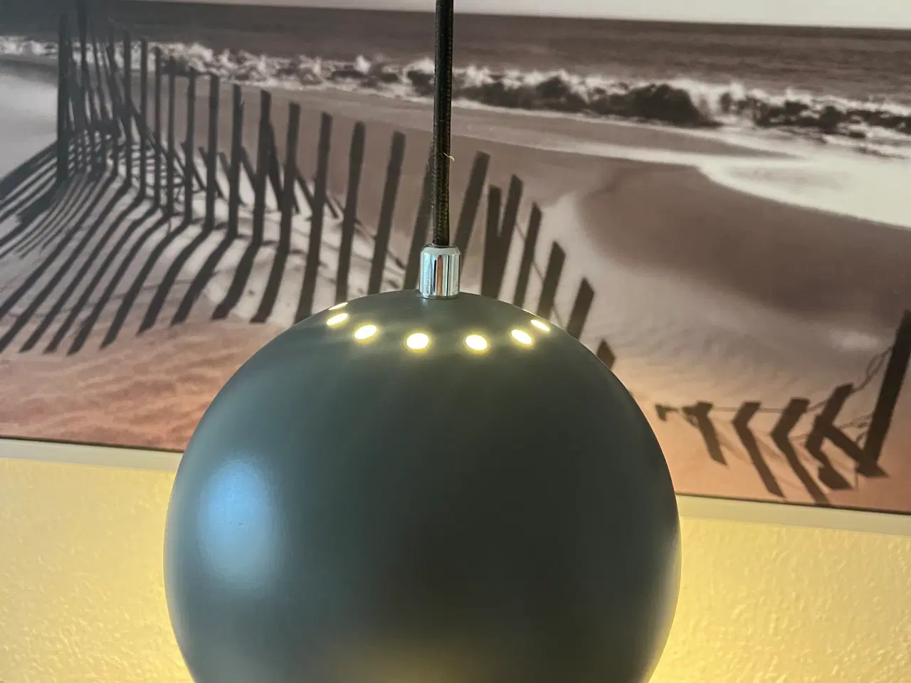 Billede 3 - Loftlampe Ball i grå 