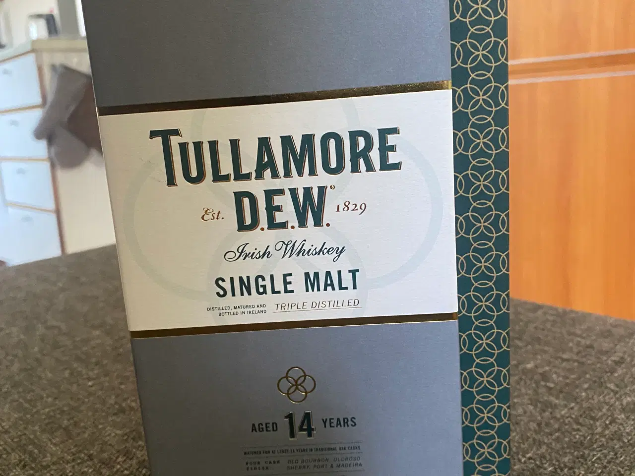 Billede 3 - 14 års Tullamore D.E.W. Whisky fra Irland