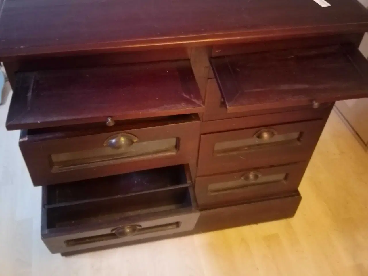Billede 4 - Kommode med skuffer