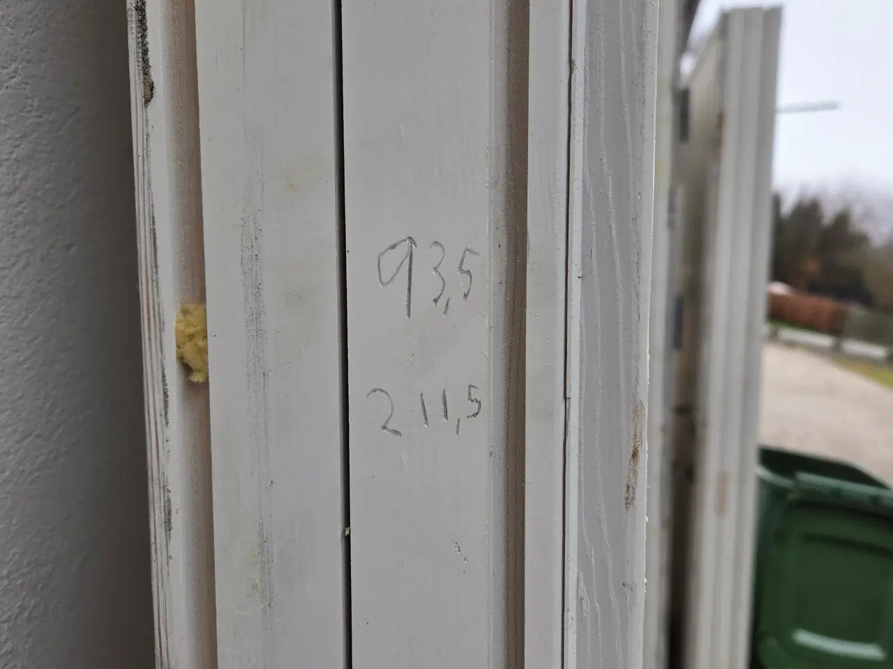 Billede 4 - Yderdør hvidmalet fyrretræ