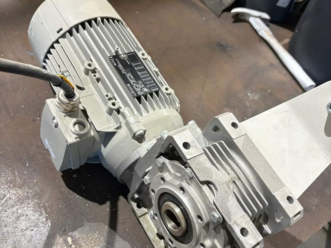 Billede 1 - Gear motor næsten ikke brugt 