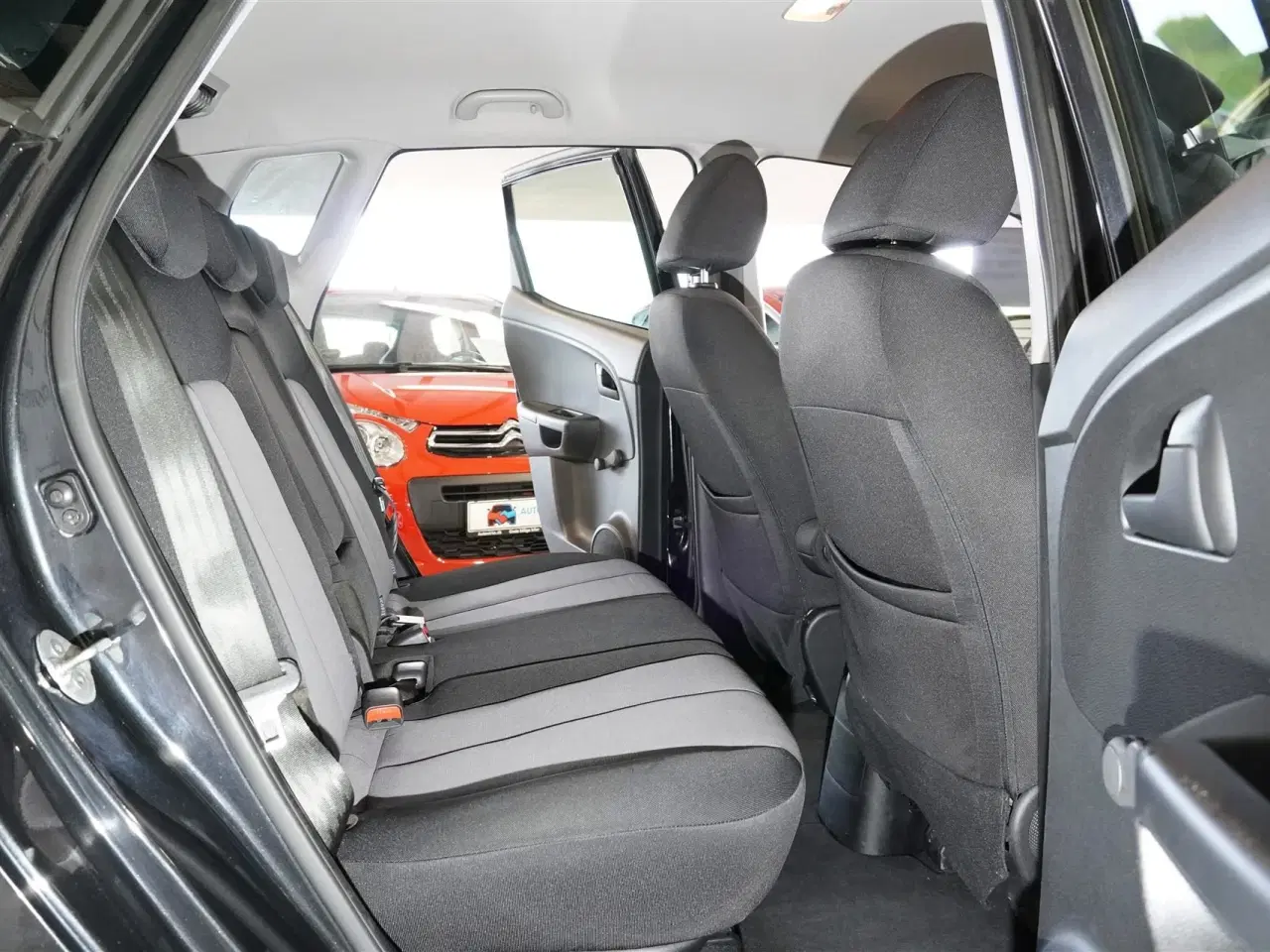 Billede 11 - Kia Venga 1,4 CVVT Attraction 90HK 5d