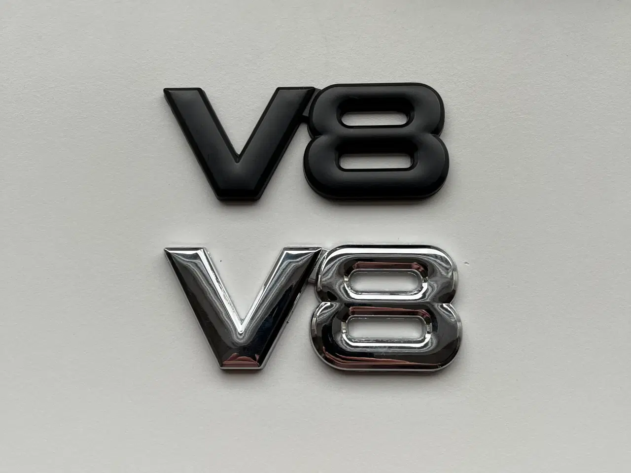 Billede 4 - V8 bil emblem