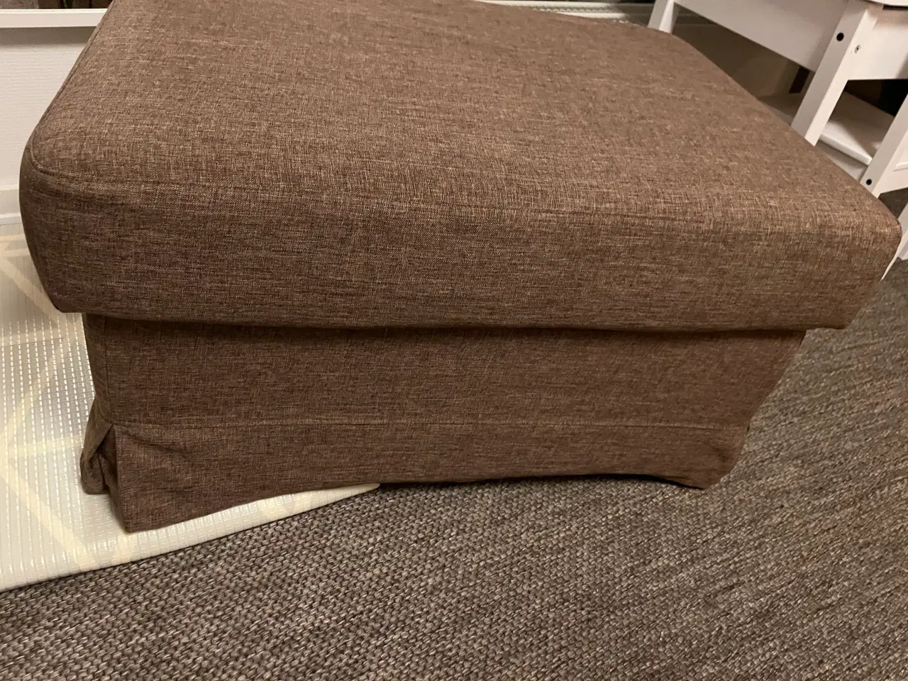 Billede 4 - taburet/puf med opbevaring