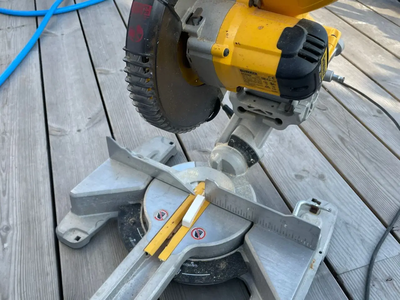 Billede 2 - DeWalt DCS365 18V 184mm Kap-/Geringssav