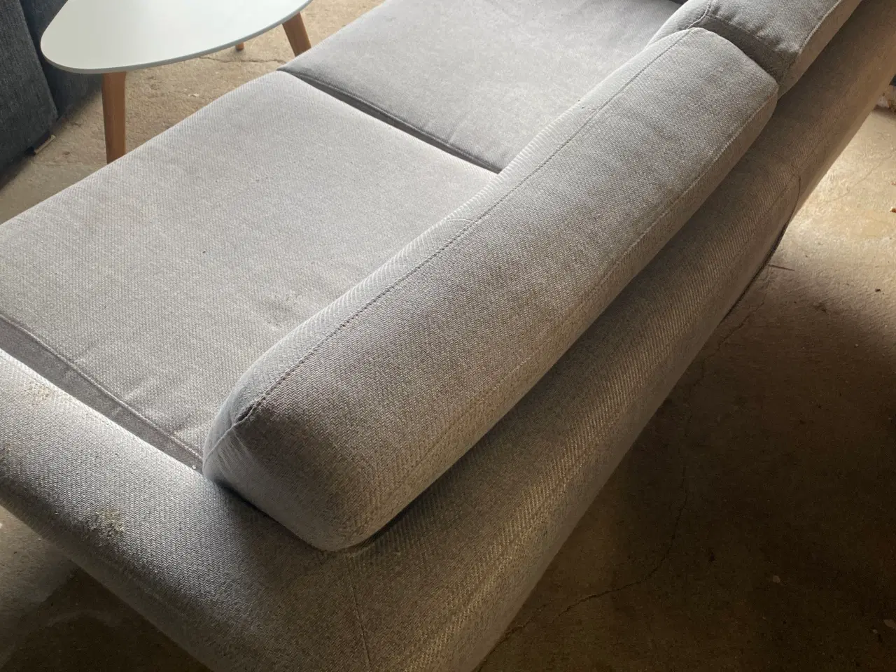 Billede 2 - 2 Pers. Sofa med lille bord