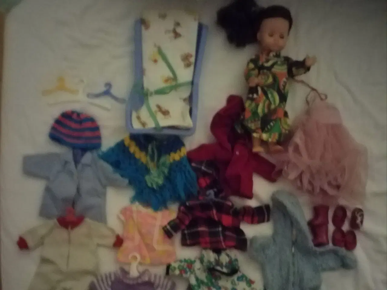 Billede 2 - Pulse dukke,  samt tøj og sko