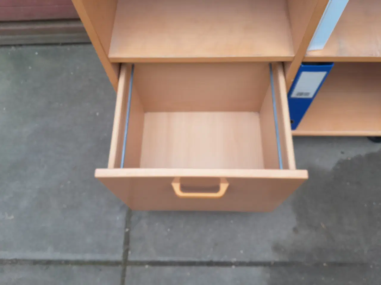 Billede 3 - Kontor møbel på hjul,