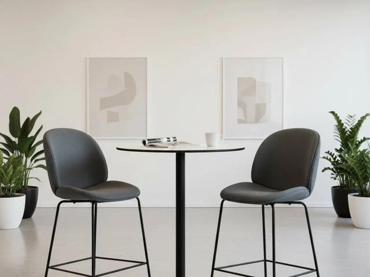 Billede 2 - GUBI Beetle Barstol – Grå/Sort Stel SH 80