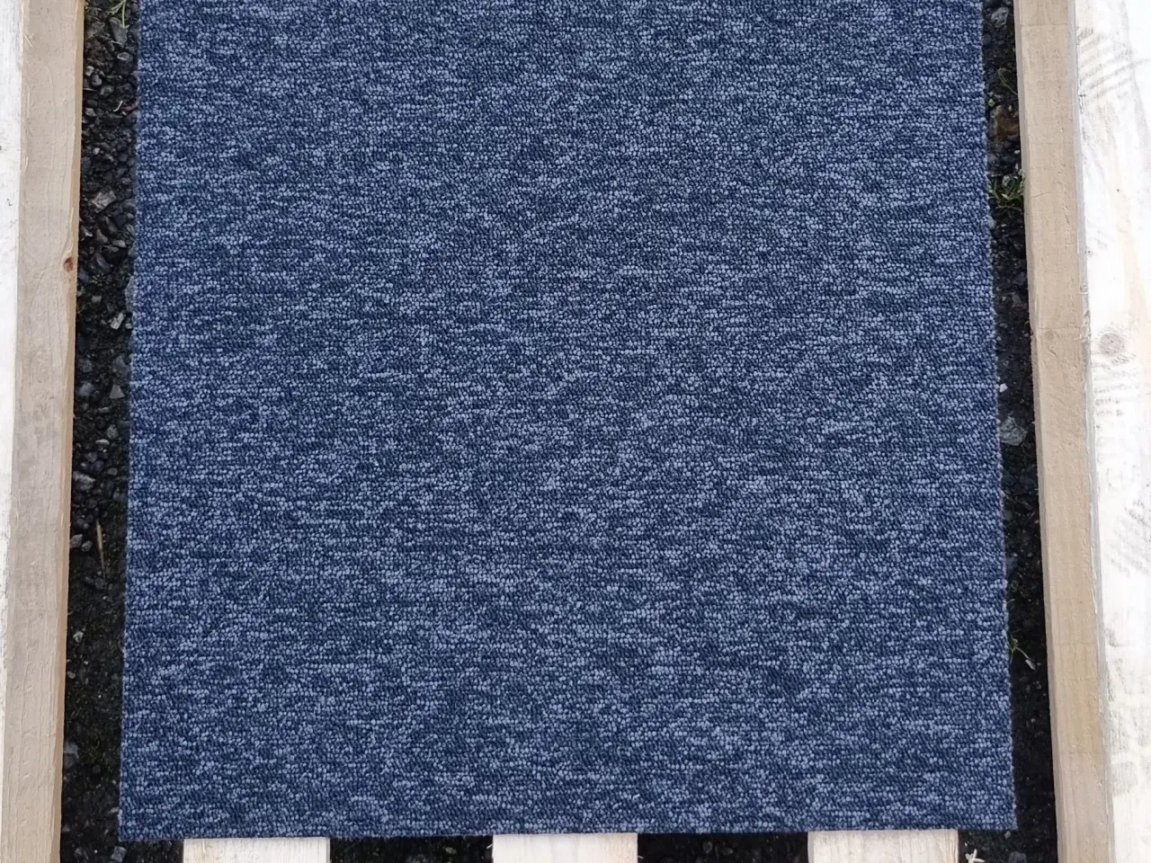 Billede 1 - Tæppefliser Grå / Blålig tone 20 m2