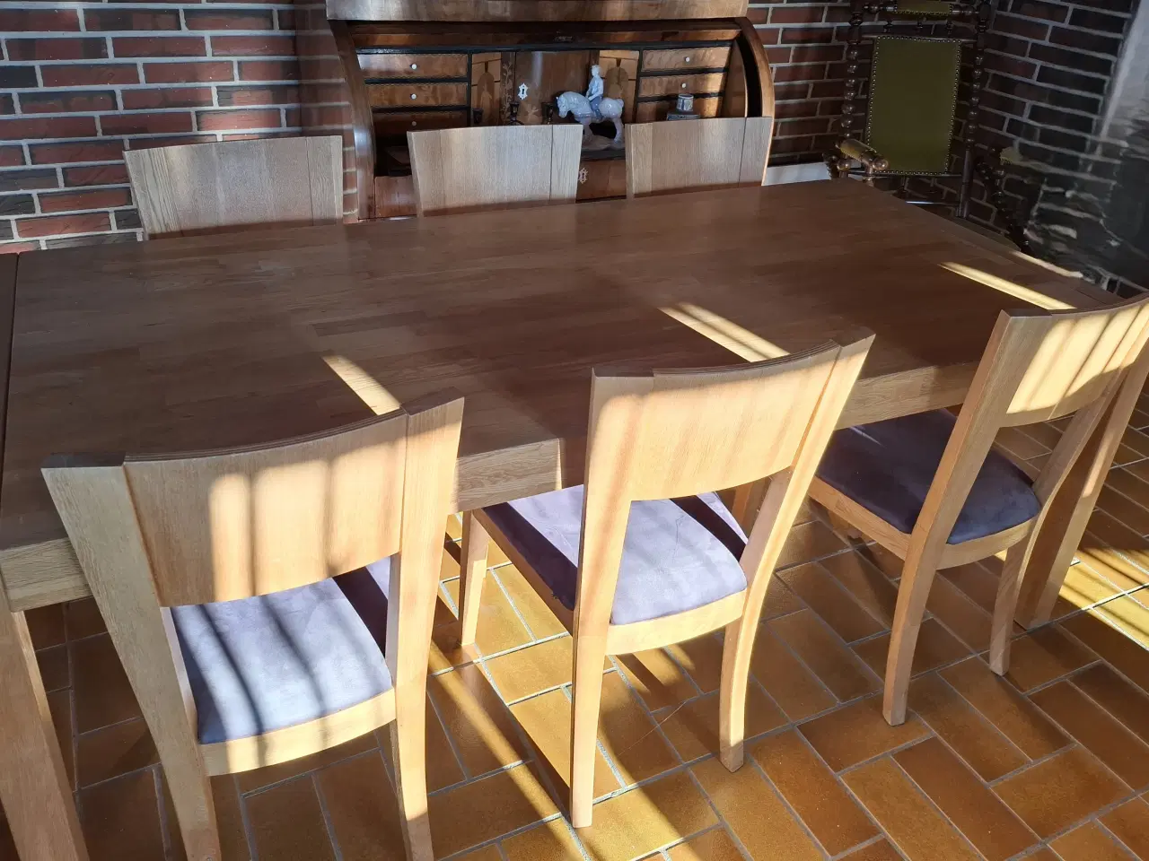 Billede 1 - Spisebord i egetræ