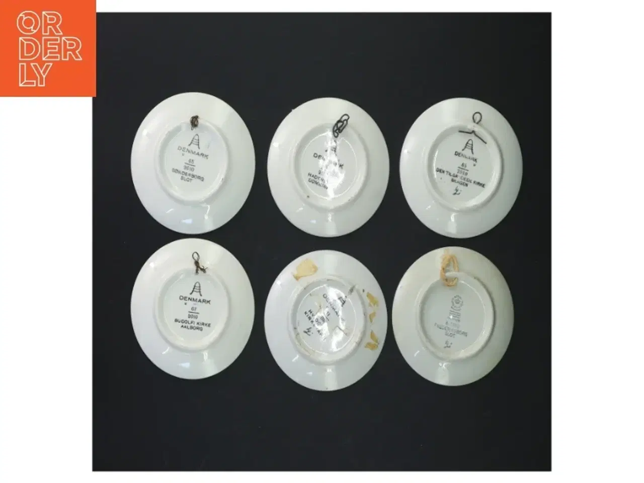 Billede 4 - Sæt med 6 dekorative tallerkener (str. Ø. 8,5 cm. 6 styk) fra Aluminia