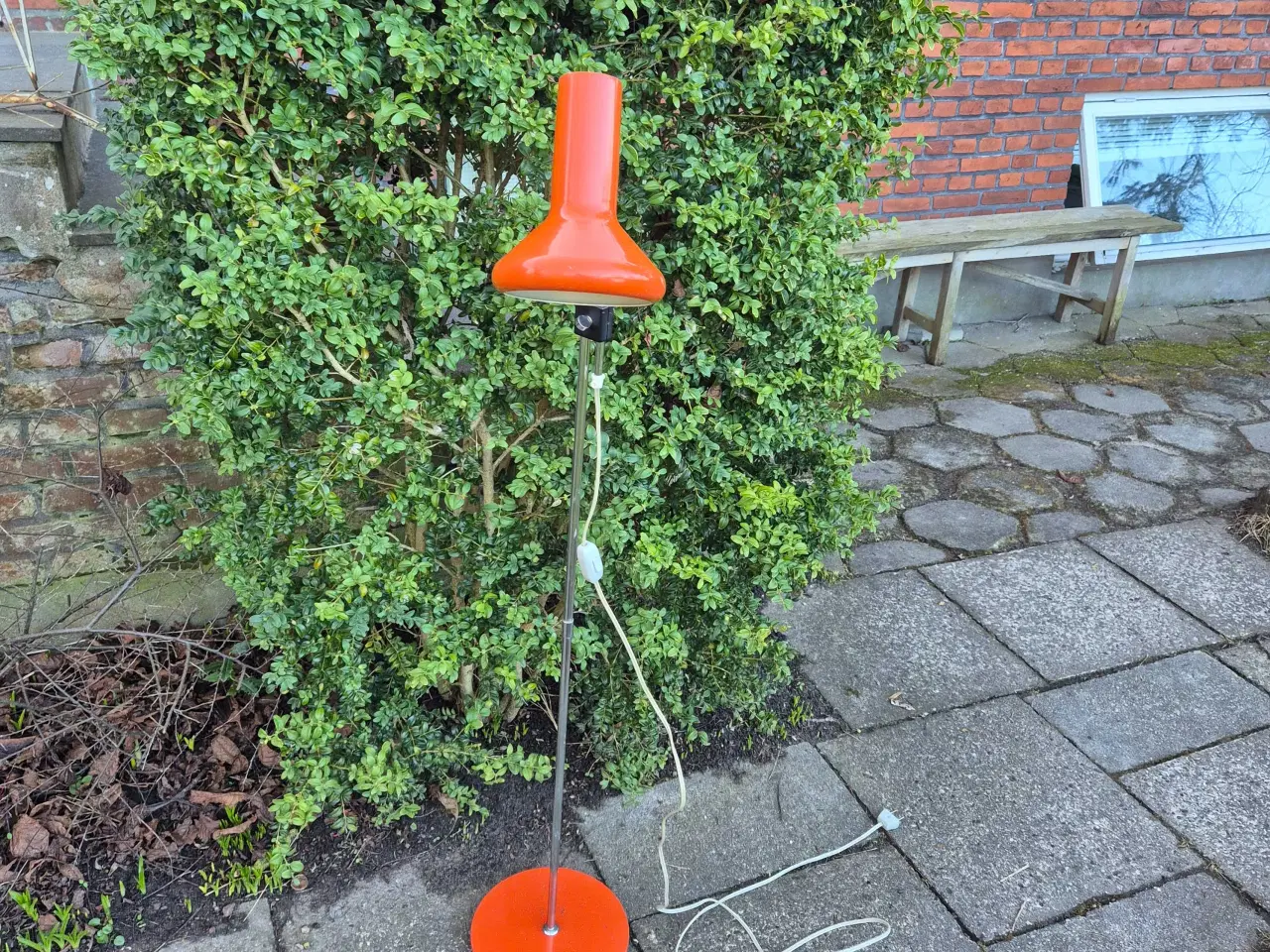 Billede 3 - Usædvanlig orange gulvlampe med den rette patina