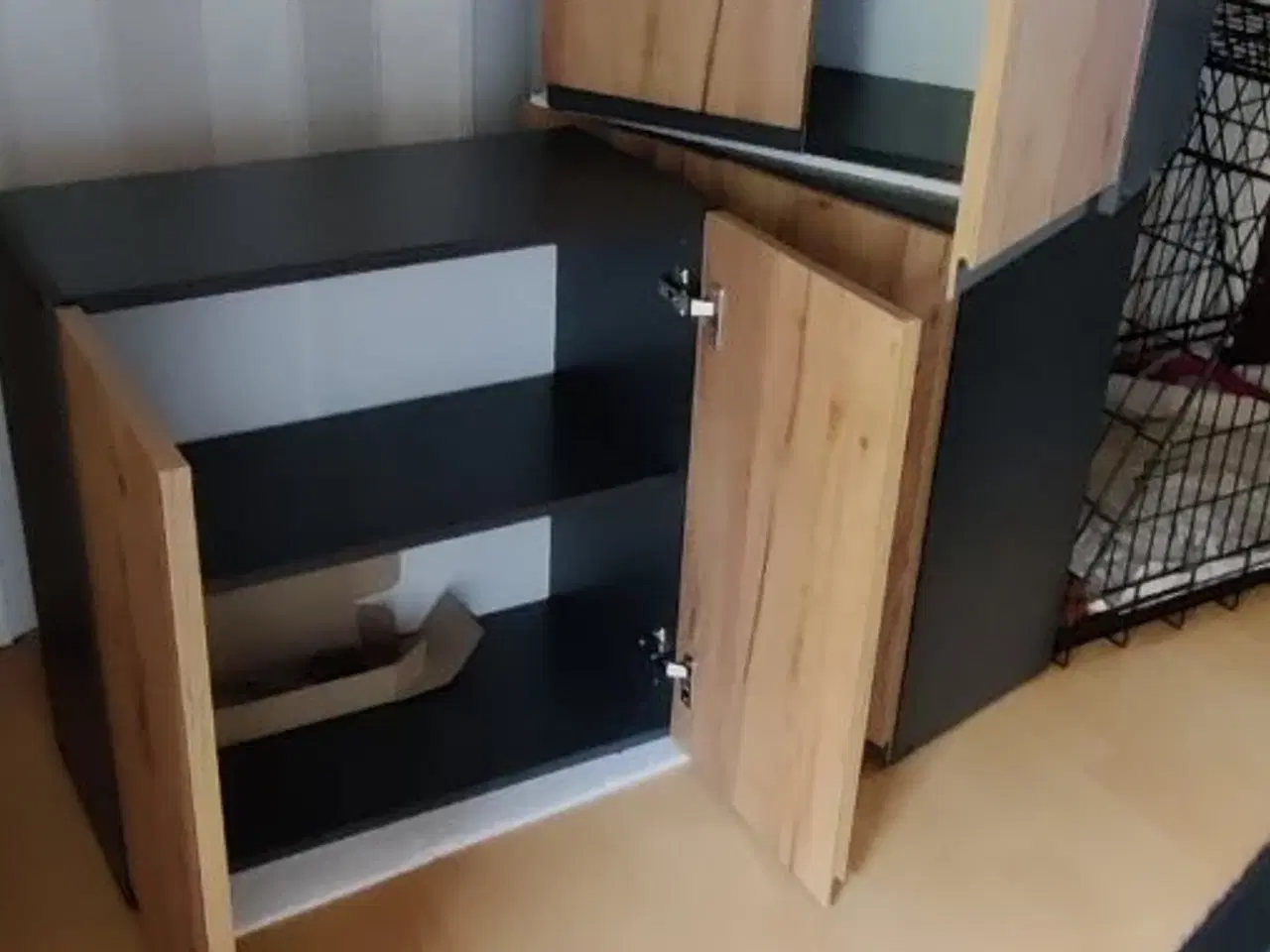 Billede 1 - Vægskabe sælges enkeltvis eller samlet