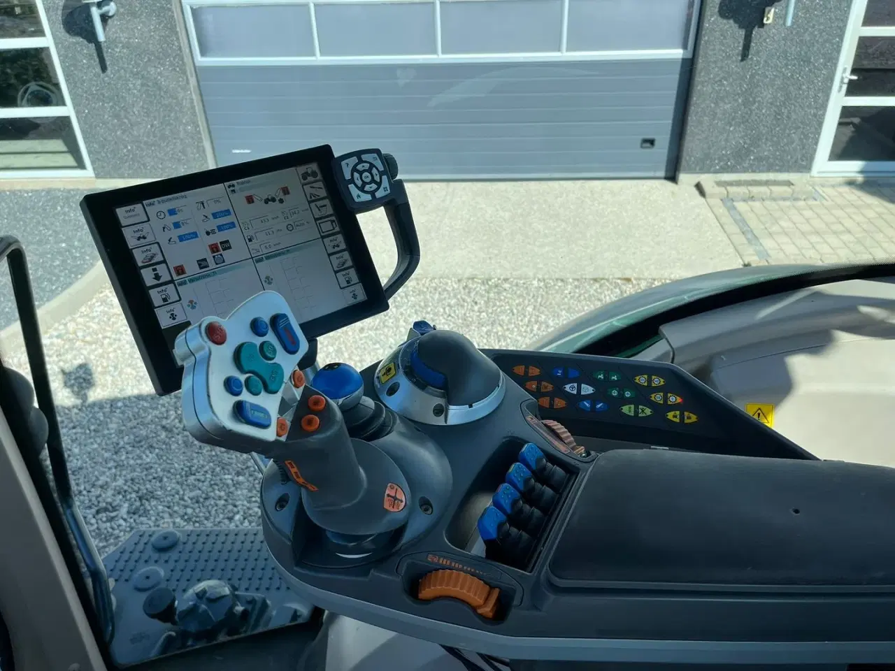 Billede 11 - Fendt 826 Vario Pæn godt udstyret traktor.