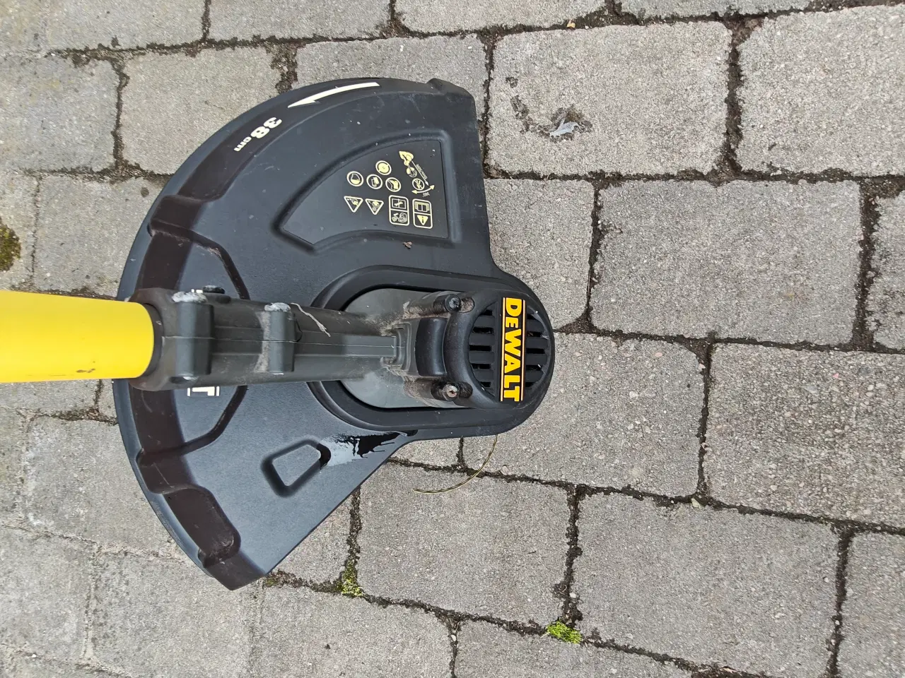 Billede 4 - Dewalt græstrimmerDCM5713N XR 54V SOLO