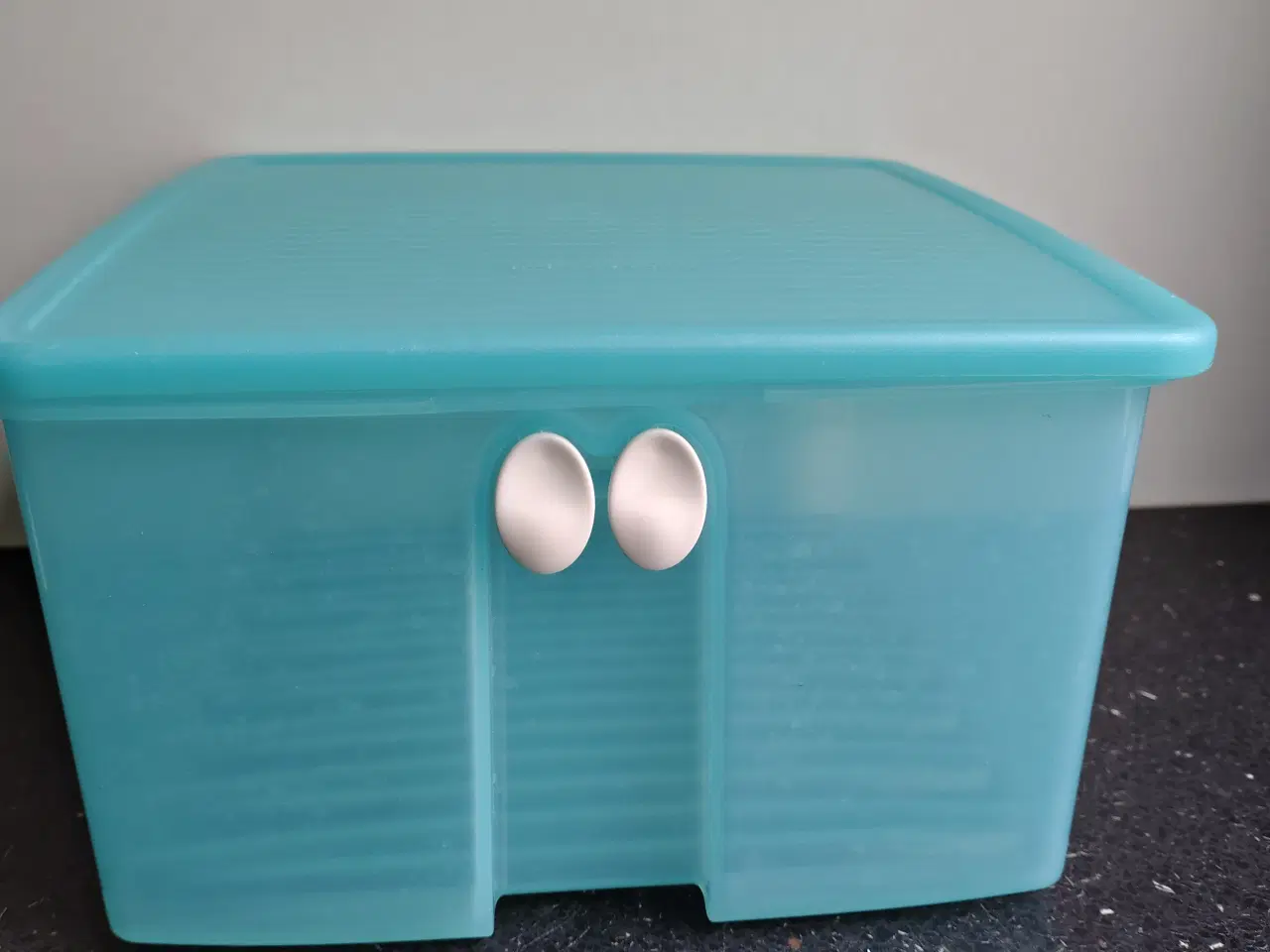 Billede 1 - Tupperware forskelligt 