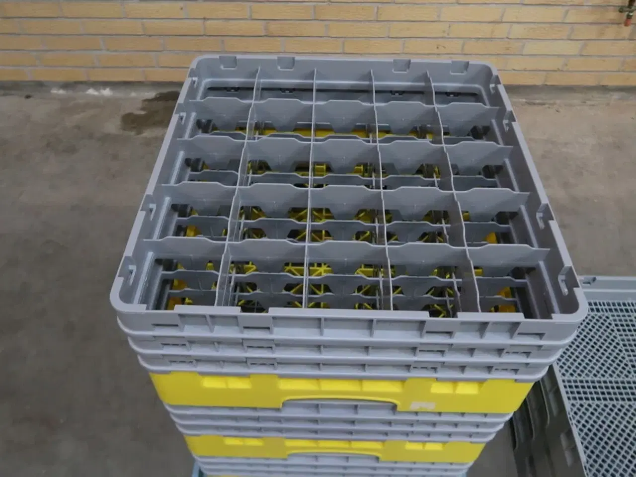 Billede 3 - Lav kurvevogn med 11 stk. opvaskebakker