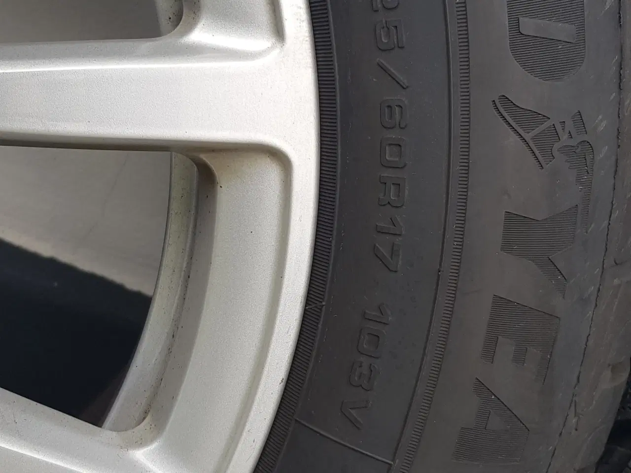 Billede 4 - Vinterdæk 225/60 R17 V103 m. fælge