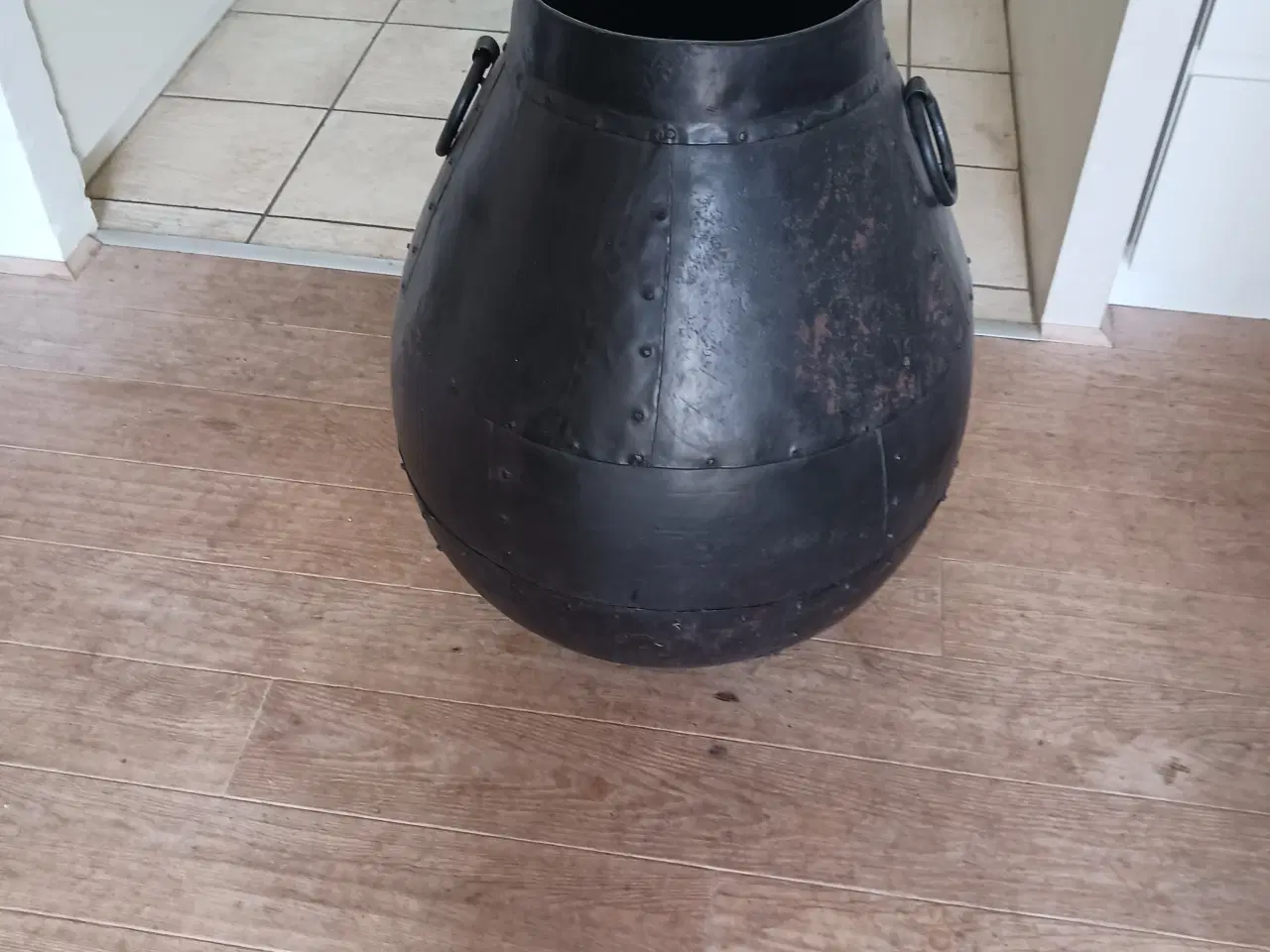 Billede 1 - Stor pladejerns krukke