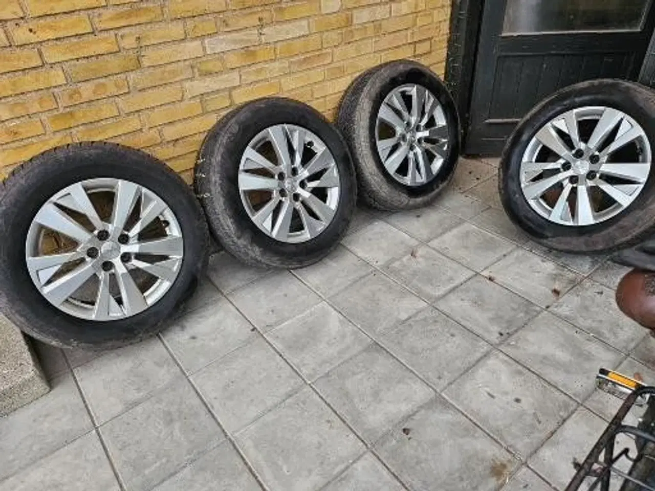 Billede 1 - Peugeot 3008 Fælge med vinterdæk