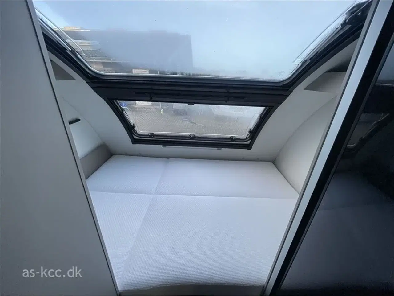 Billede 3 - 2026 - Adria Action 391 PD Panorama Adria Action 391 PD Classic Panorama årg. 2026 Generation 2 ny ude og inde. Incl batteriboks og lader.