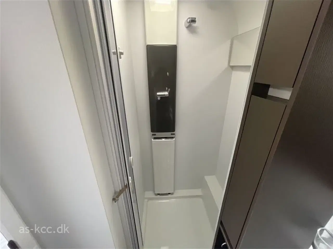 Billede 13 - 2019 - Adria Alpina 613 UT   Adria Alpina 613 UT Alde Centralvarme og enkelte senge