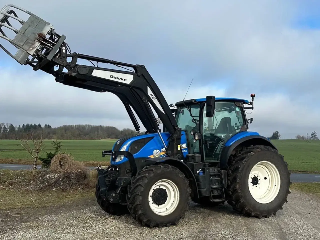 Billede 1 - New Holland T7.165 Med ÅLØ Q65 frontlæsser, frontlift og hitch krog