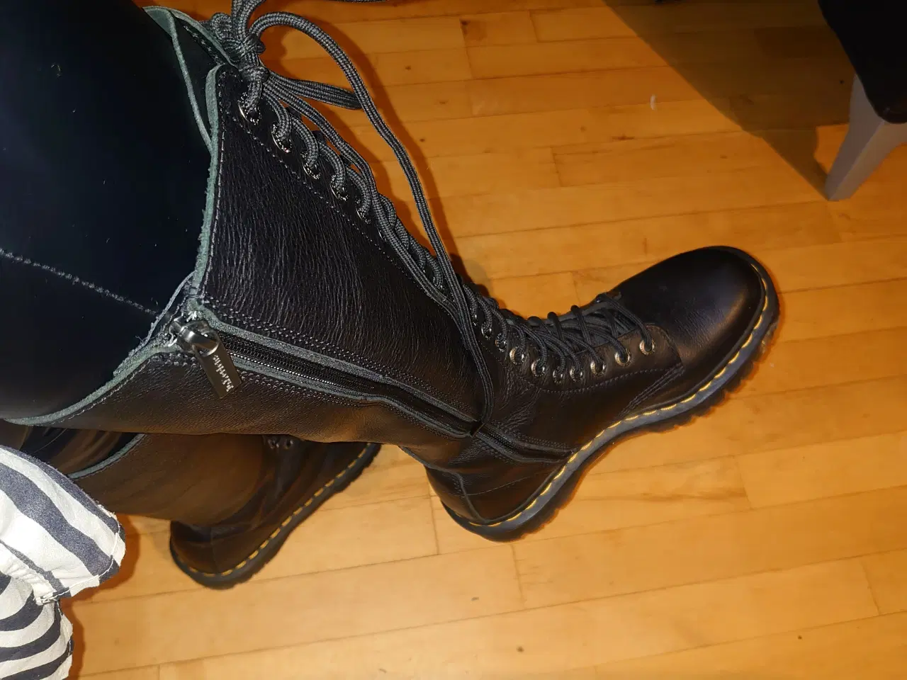 Billede 2 - Dr Martens 1B60 BEX dame støvler 