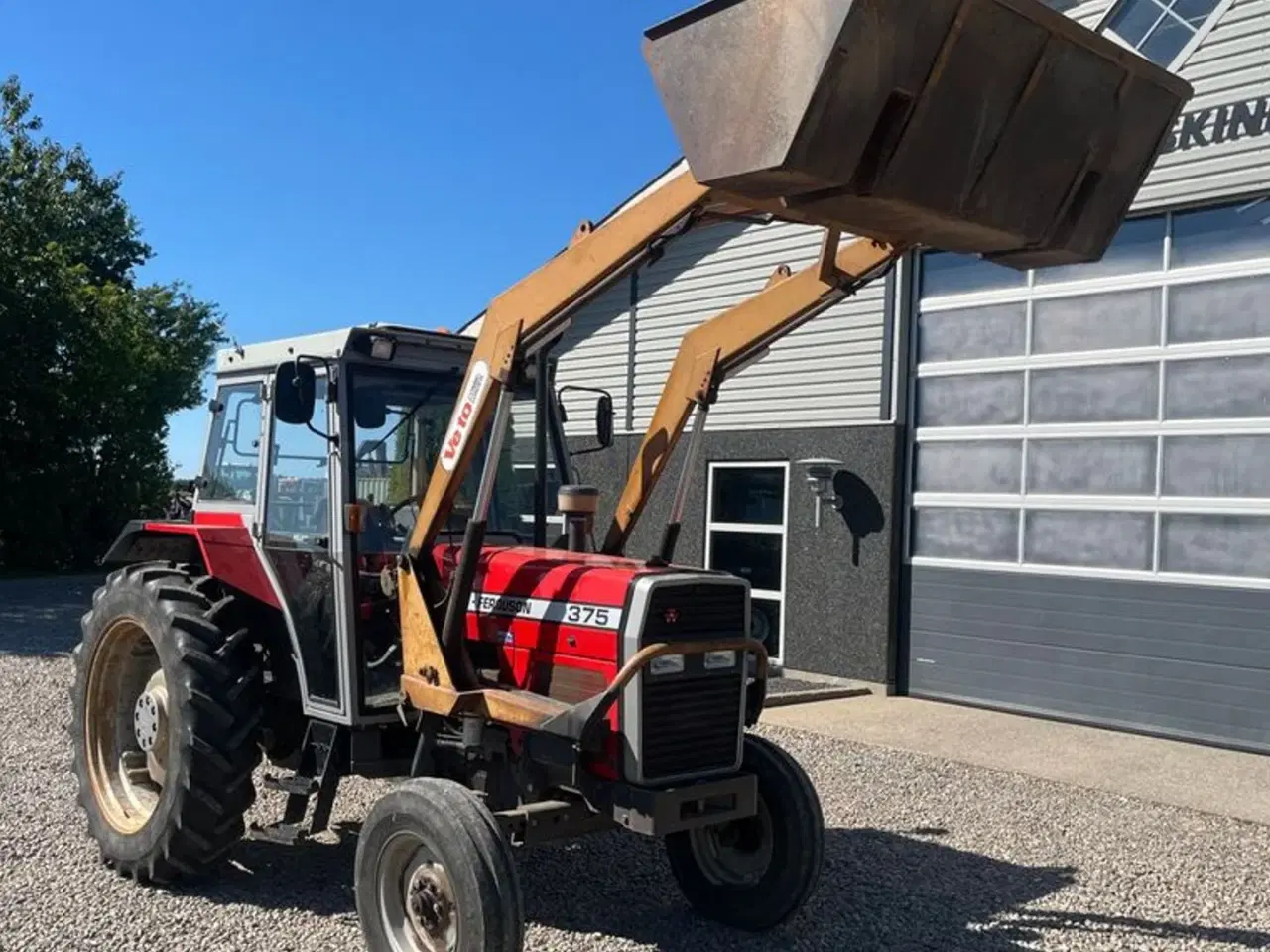 Billede 2 - Veto 900 Frontlæsser og skovl med beslag til Massey Ferguson 365, 375 og 390 med beslag.