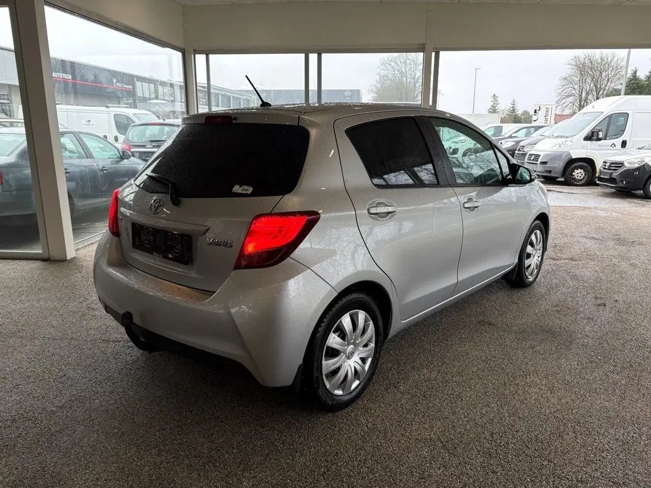 Billede 3 - Toyota Yaris 1,0 VVT-i T2 Komfort