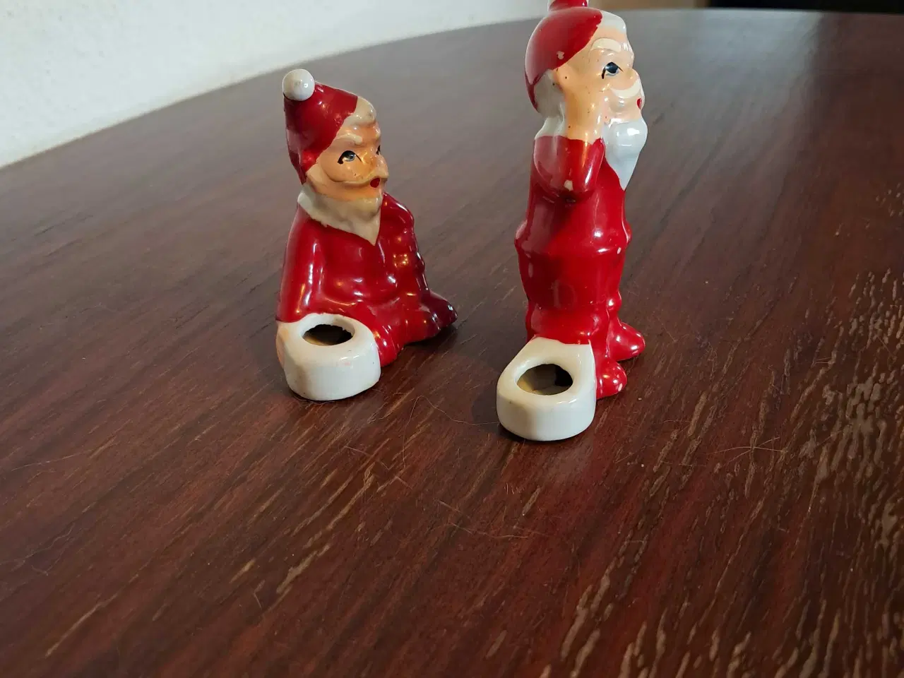 Billede 4 - Sæt med to retro julemandsfigurer