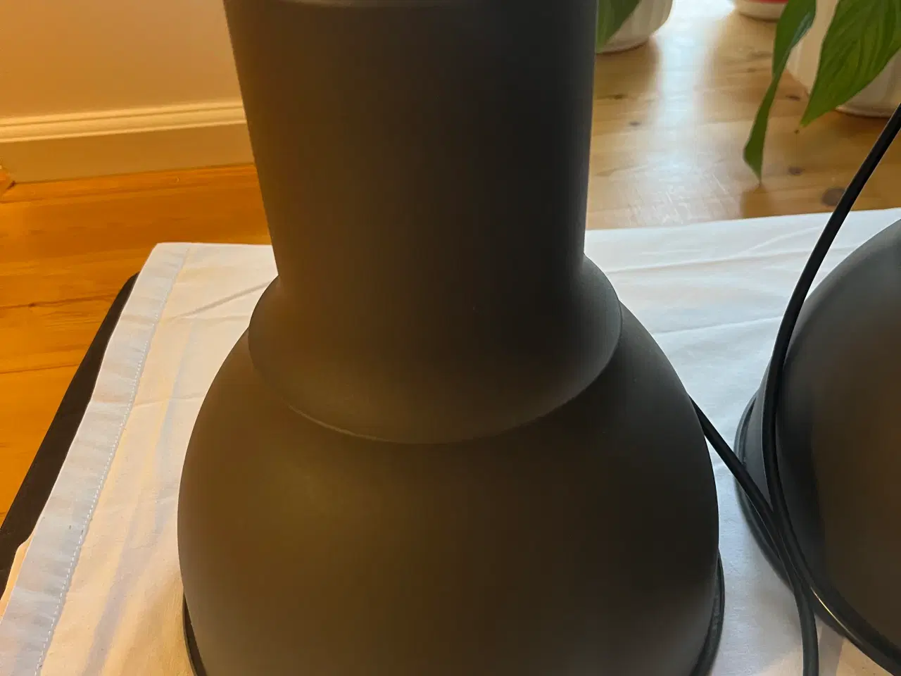 Billede 2 - Grå loftlamper fra IKEA 