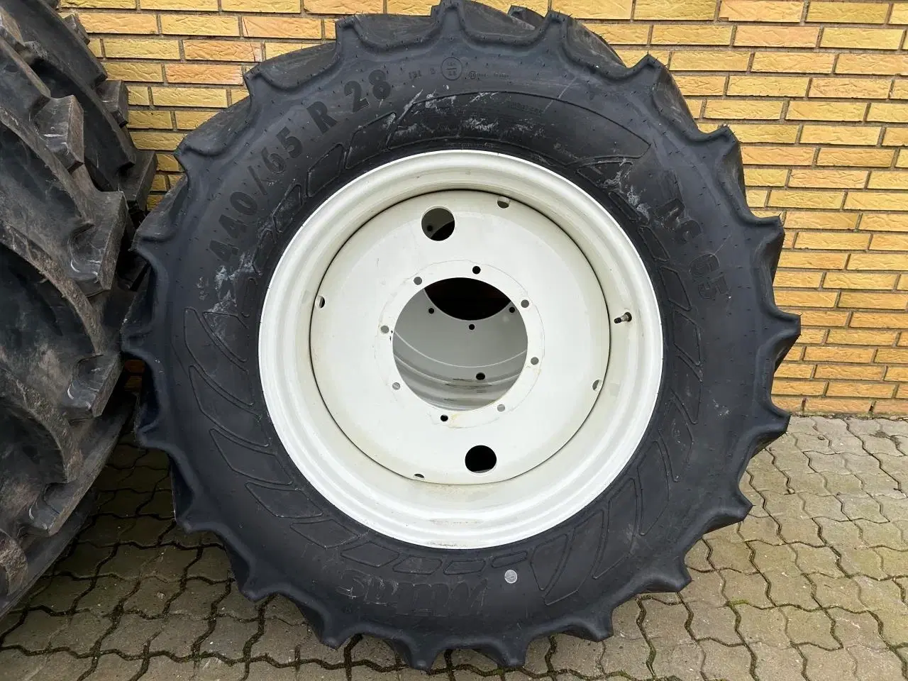 Billede 4 - New Holland 440/65R28+540/65R38