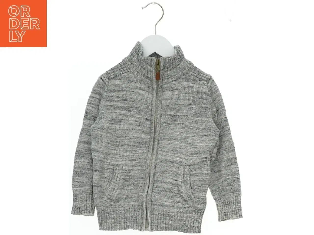 Billede 1 - Grå strik cardigan med lynlås fra Logg (str. 98)