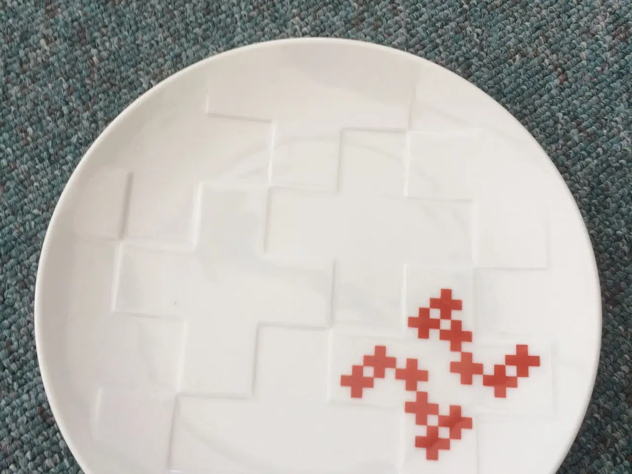 Billede 1 - Røde Kors platte+reversnål