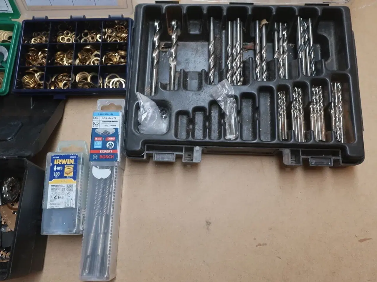 Billede 2 - Bor, hængselsringe og dyvler