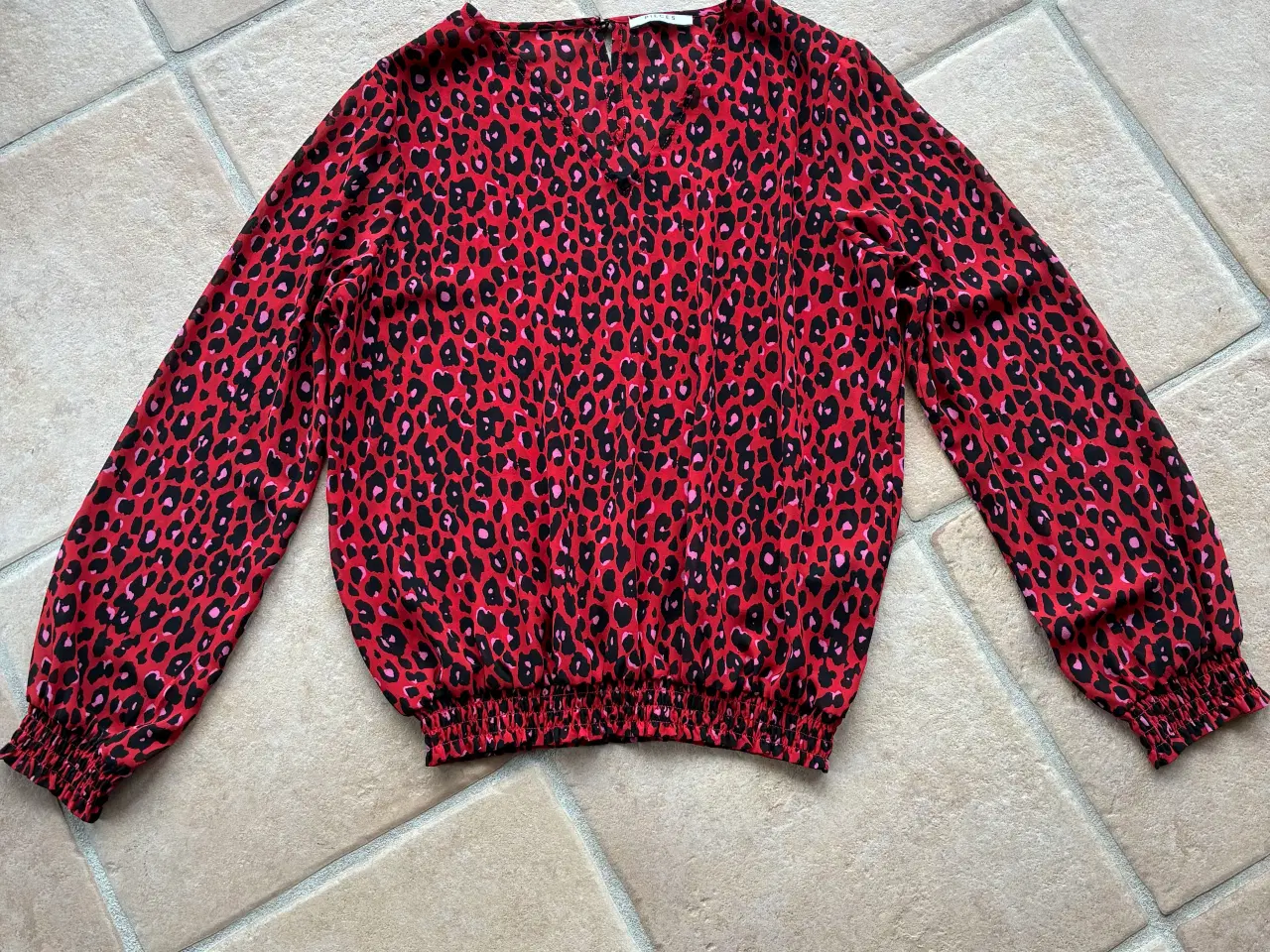 Billede 1 - Pieces bluse str. L