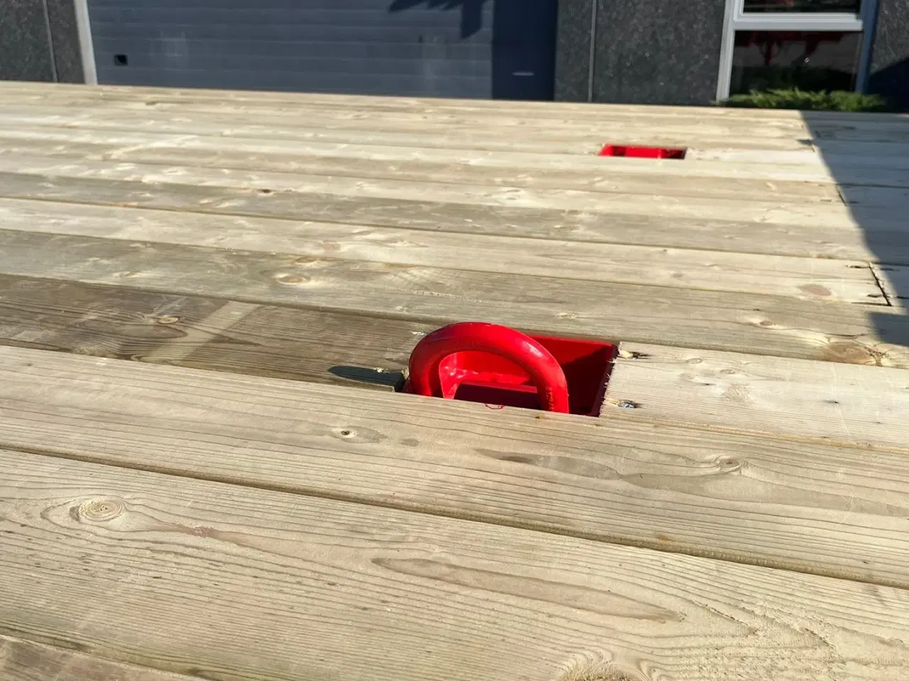 Billede 13 - Tyrone 27TLL LANG MODEL med Affjedret træk og affjedret aksler. Med hydrauliske ramper og værktøjskasse