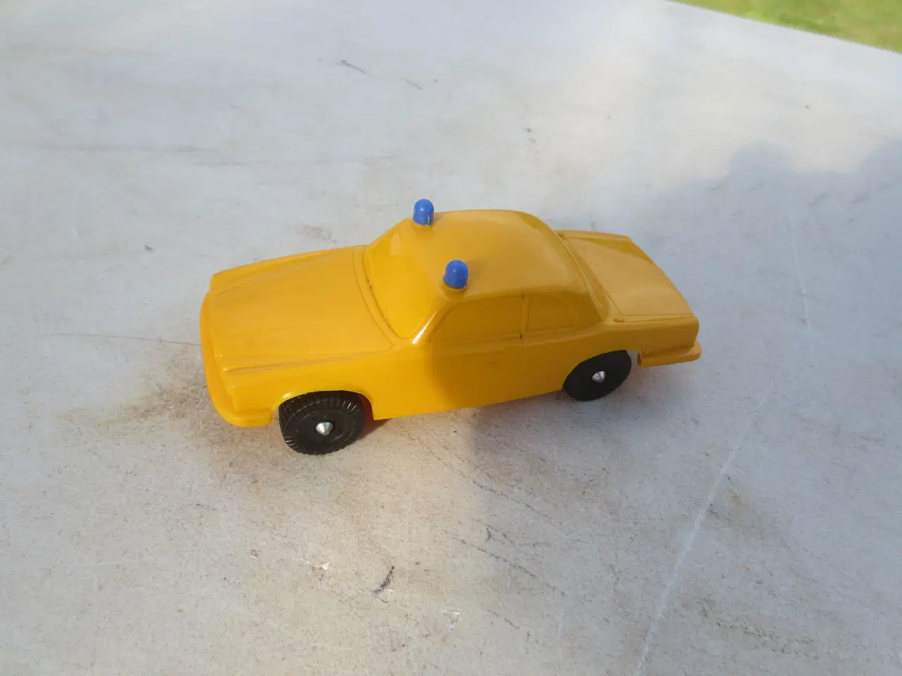 Billede 10 - 1 stk Volvo Dumper Model A25 og model Bus og Bil 