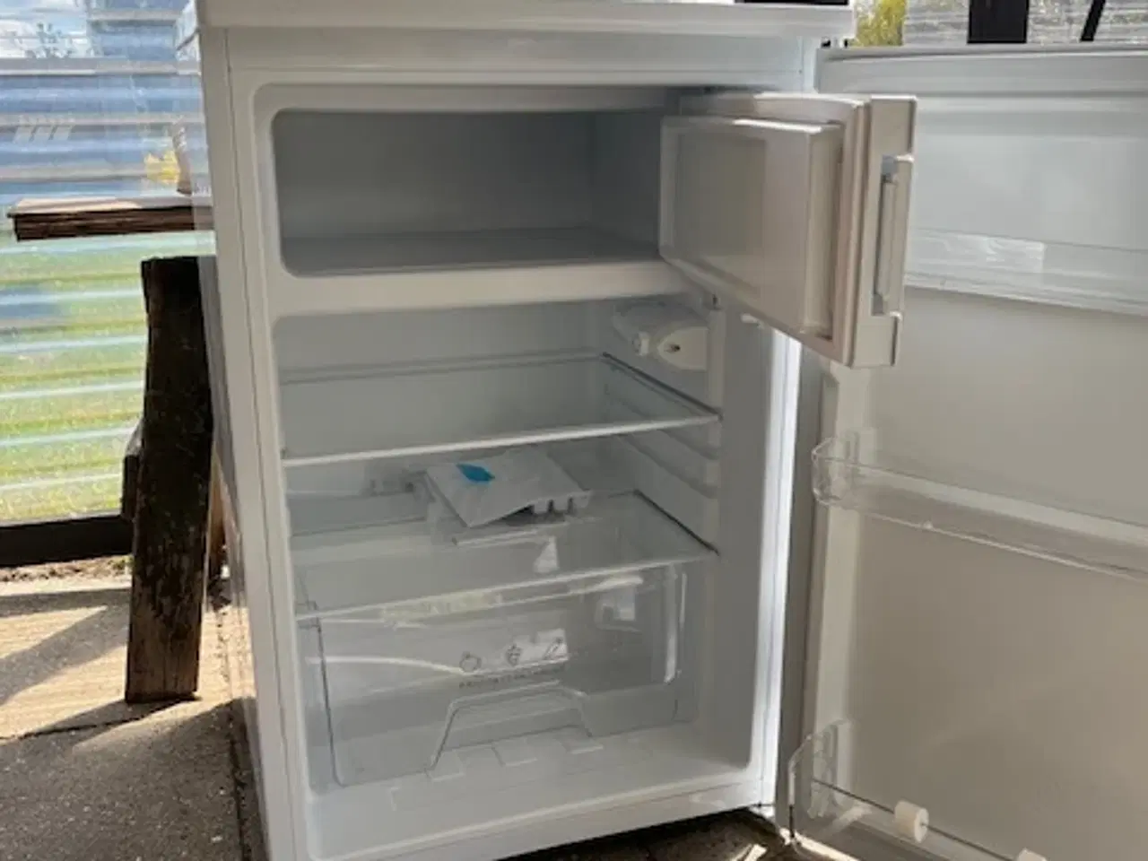 Billede 4 - lille kølefryseskab 